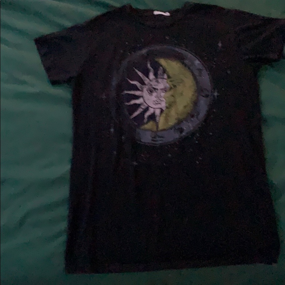 Black short sleeve T-shirt